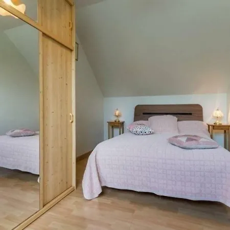 Gite Mesquer Vila *